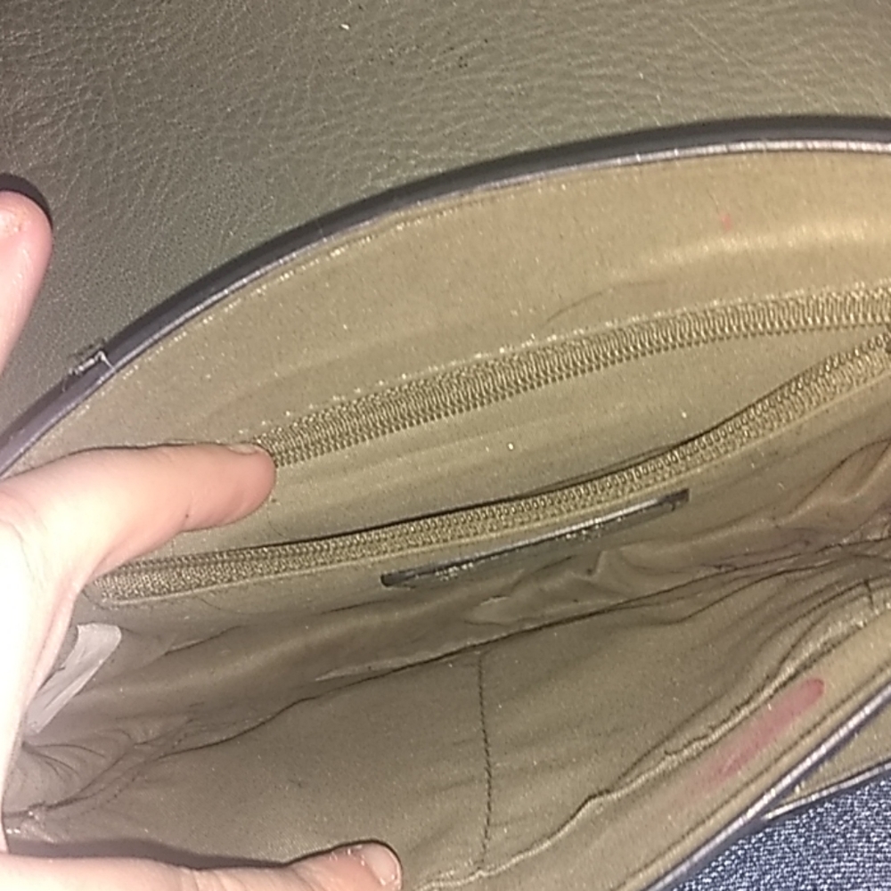 Purse - Picture 2 of 3